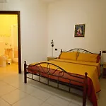 فندق مبيت وإفطار Jolanda & Carmelo