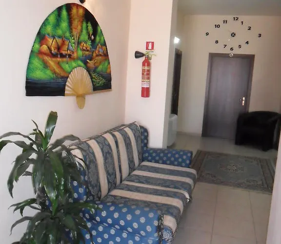 Jolanda & Carmelo Villaggio Mosè